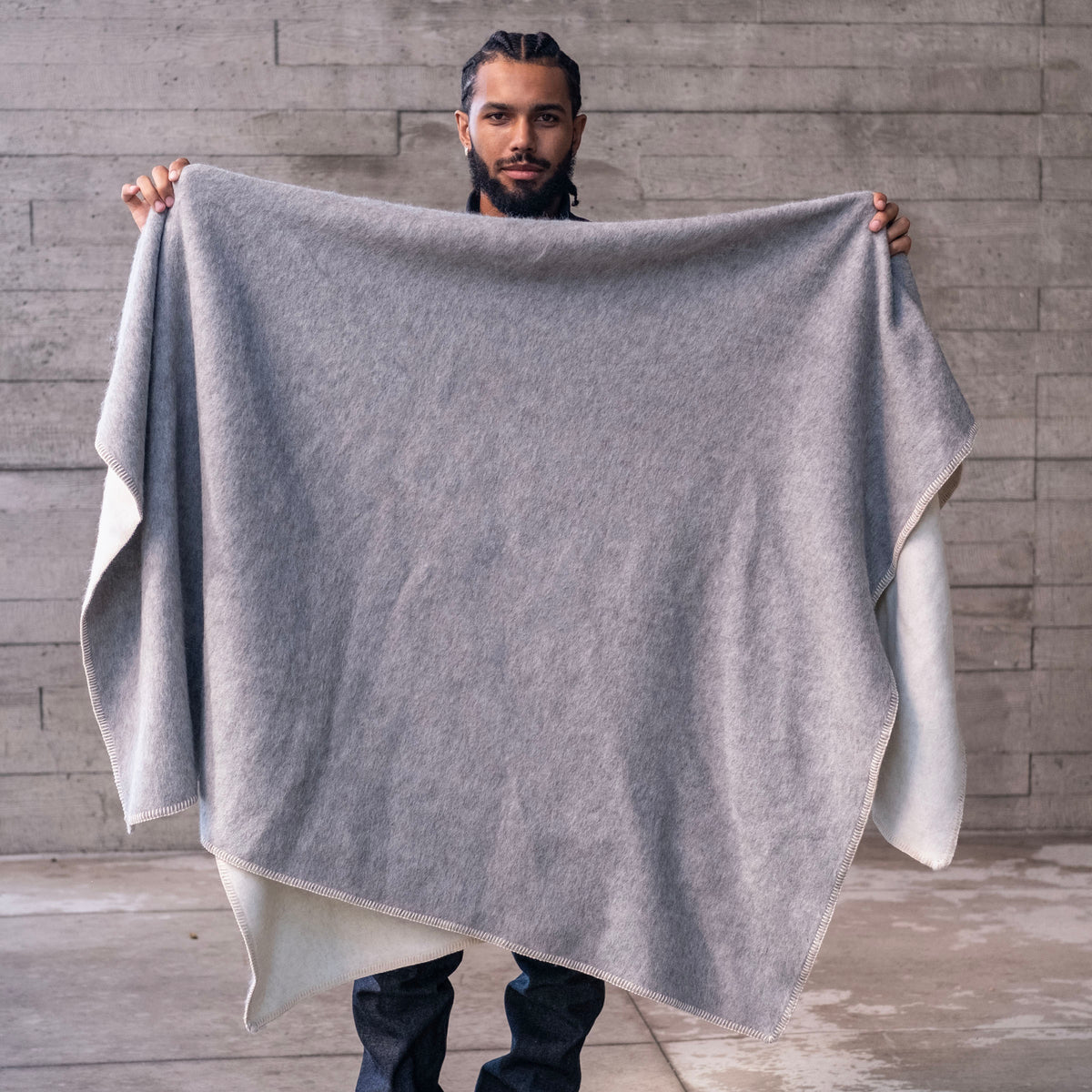 Ultimate Pure Alpaca Luxury Blanket (Twin Size)