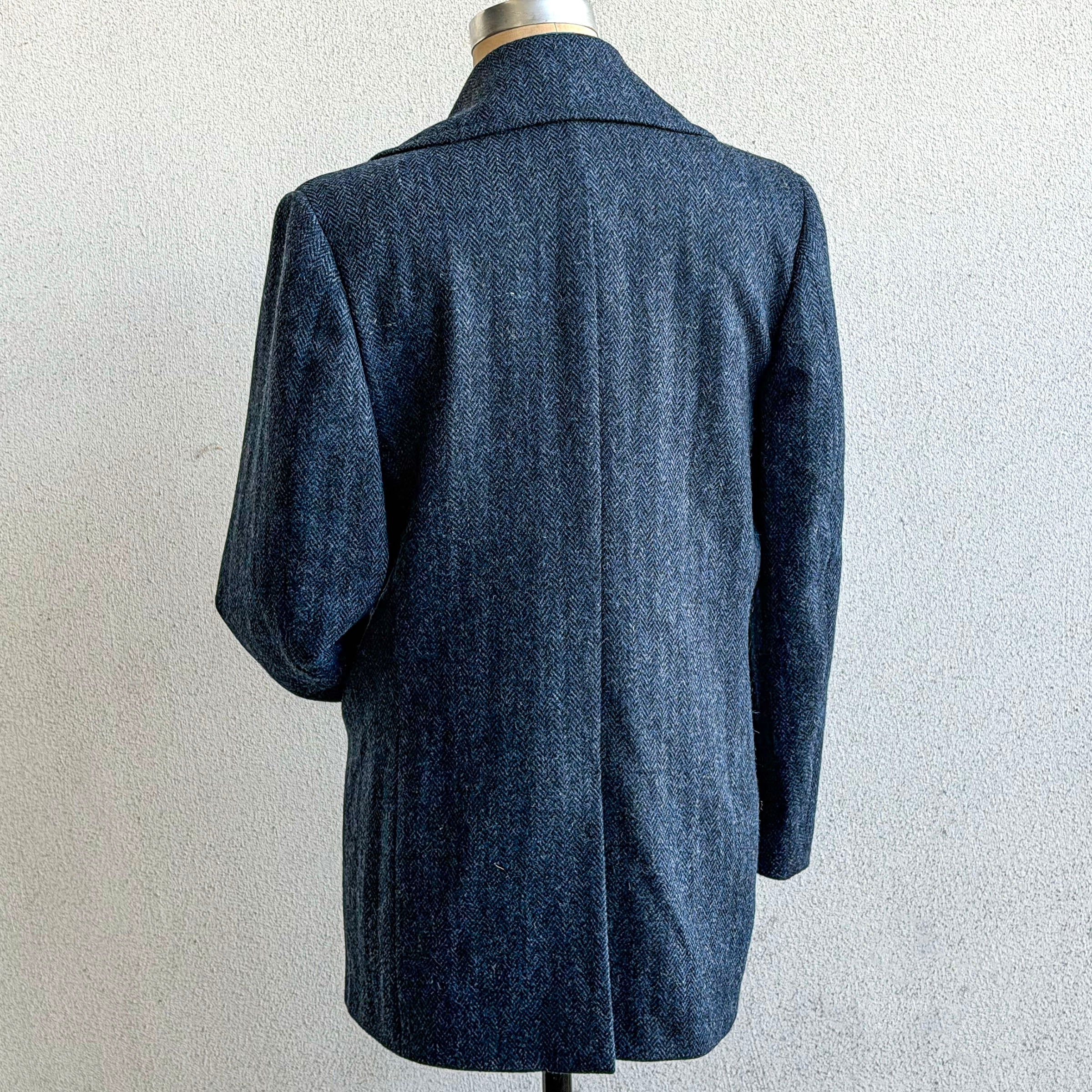 Sample: Navy Harris Tweed Peacoat Size 42R
