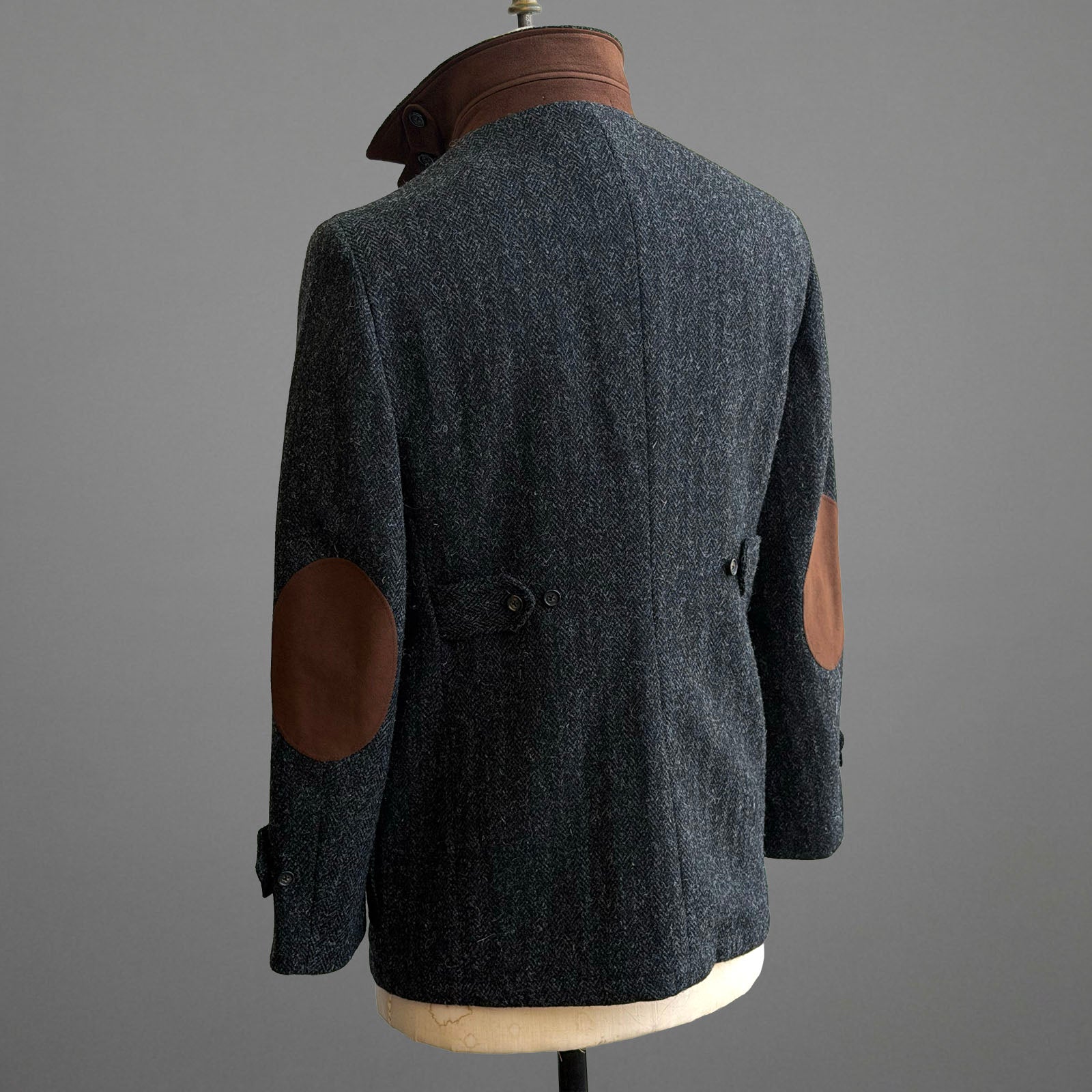 Sample: Grey Herringbone Harris Tweed Ranger Size 40
