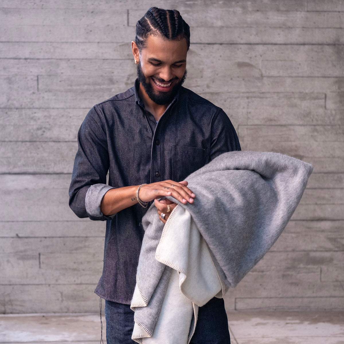 Ultimate Pure Alpaca Luxury Blanket (Twin Size)