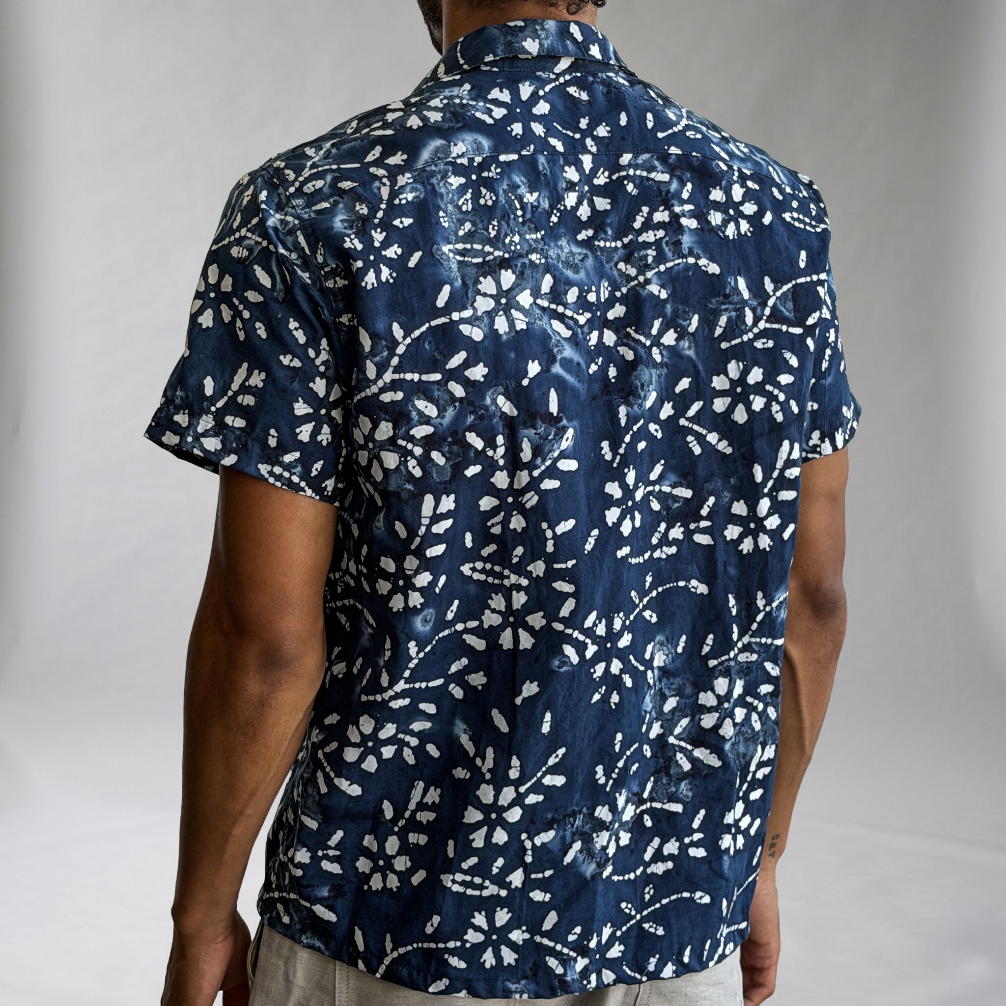 Riviera Shibori Shadows Poplin Short Sleeve Shirt Sz Large